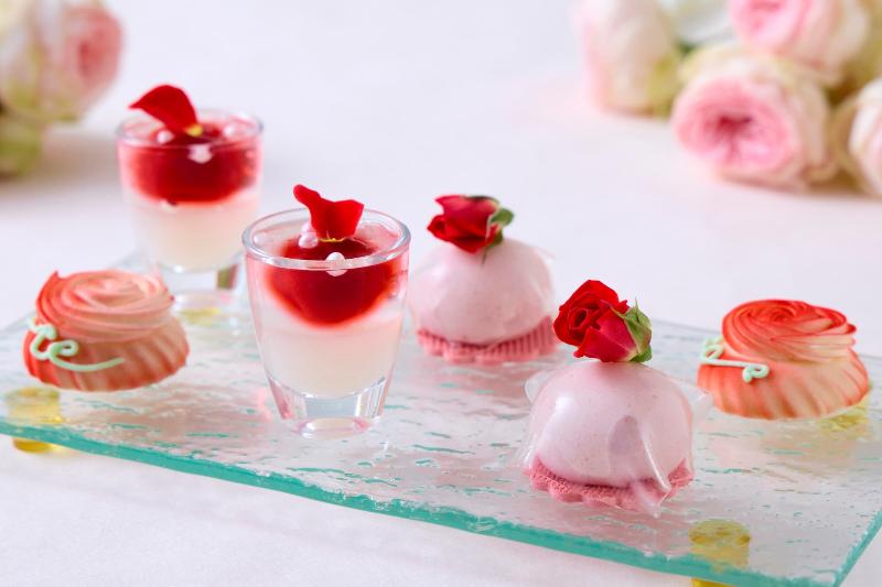 バラとアフタヌーンティーの画像3