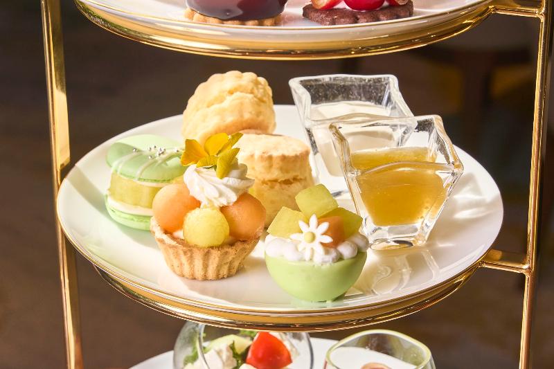 クラウンメロンと佐藤錦のアフタヌーンティーの画像3