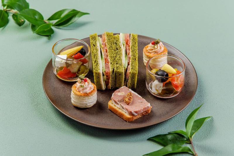 抹茶とチョコレートのアフタヌーンティーの画像4