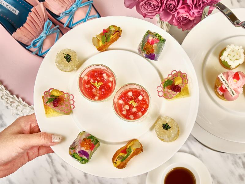 マリー・アントワネット by マノロ ブラニク アフタヌーンティーの画像4