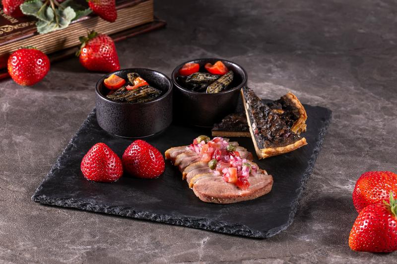 Strawberry Afternoon Tea Black×Redの画像4