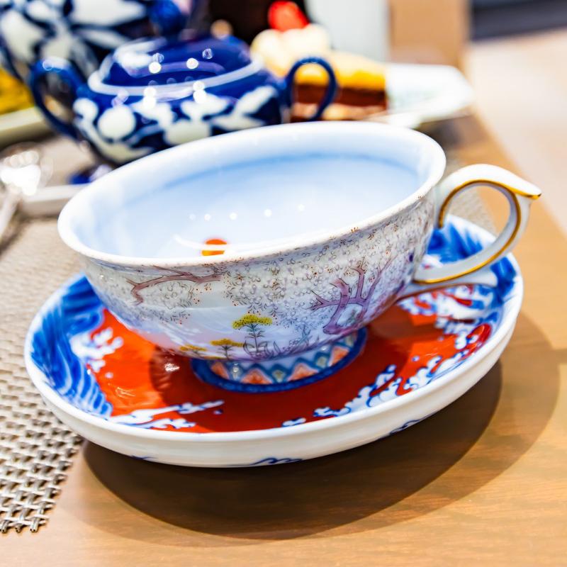 官窯富士に初日 紅茶碗皿の画像1